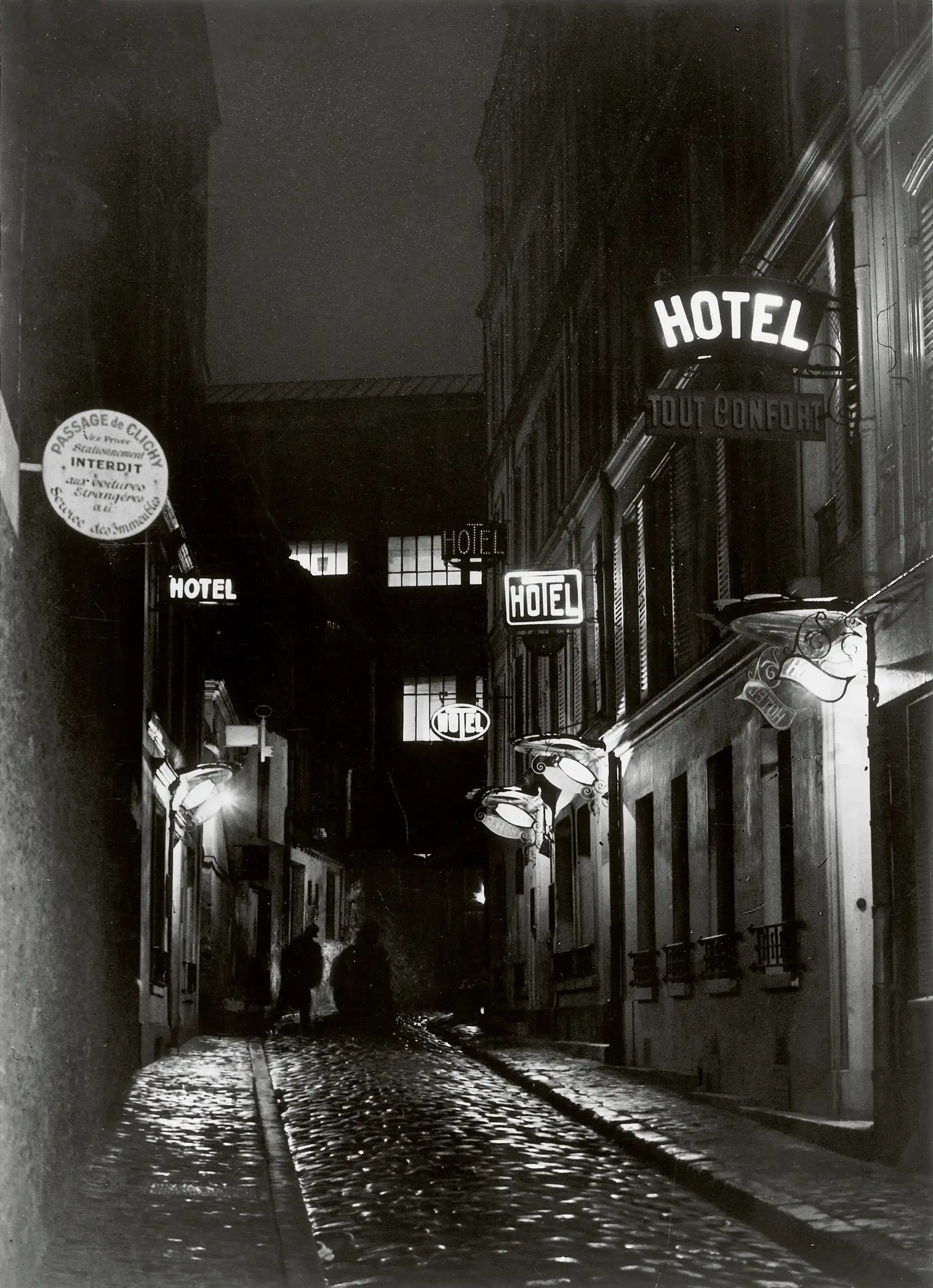 Brassaï, Passage de Clichy, 1930-32P